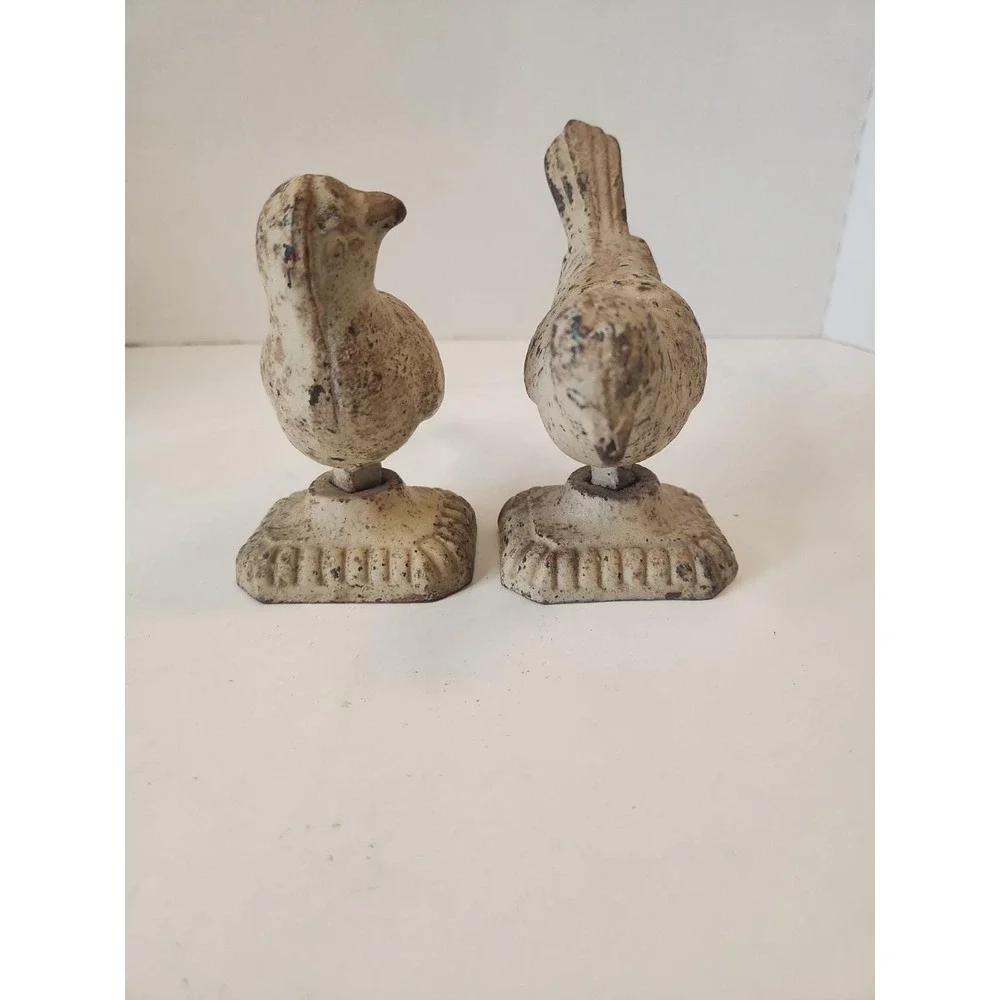 2 Vtg Cast Iron Bird Figurines Doves Rustic Farmhouse Doorstops Bookends Decor